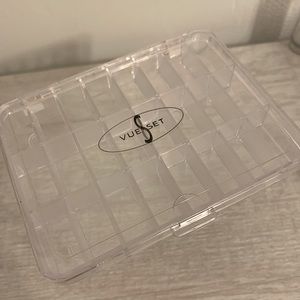 Vueset Tahiti 24 sections to depot lipsticks, cream like foundations, never used